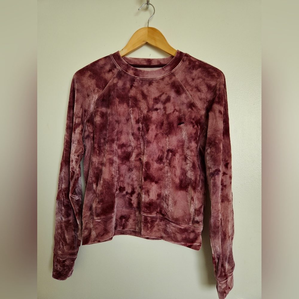 EUC Lululemon Velour Crew in Cassis, size 6